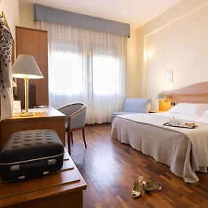 https://hotel-il-duca-deste.emilia-romagnahotels.net